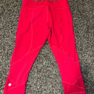 Lulu lemon red capris with pockets